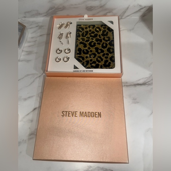 STEVE MADDEN 6 Pair Earring set - Picture 3 of 4